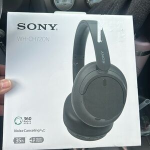 Black Sony WH-CH720N noise canceling headphones